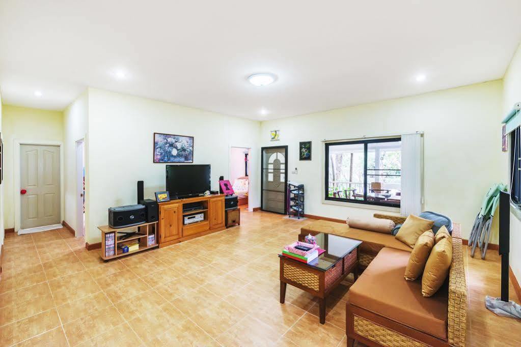 Baan Suan Bonanza By Favstay Pak Chong Extérieur photo